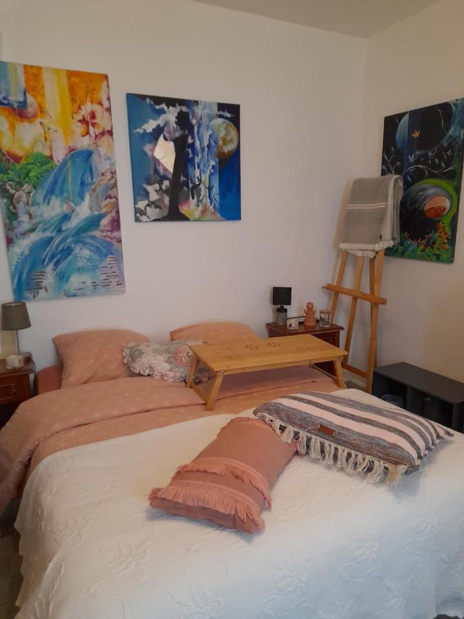 La Chambre De Garance Et Ses Couleurs D'Art Saint-Pol-de-Léon Екстериор снимка